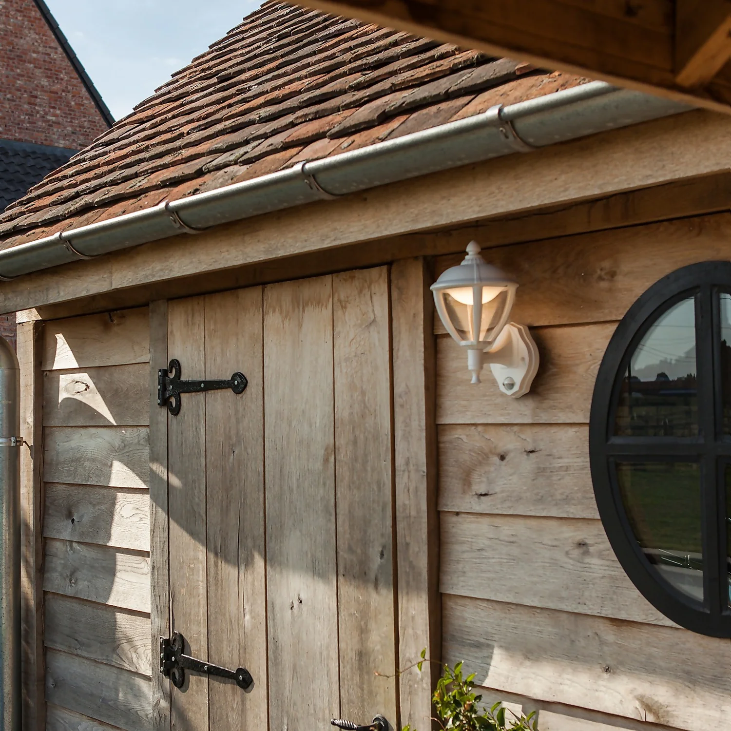 Lutec Unite LED PIR Outdoor Wall Light - White - Image 3