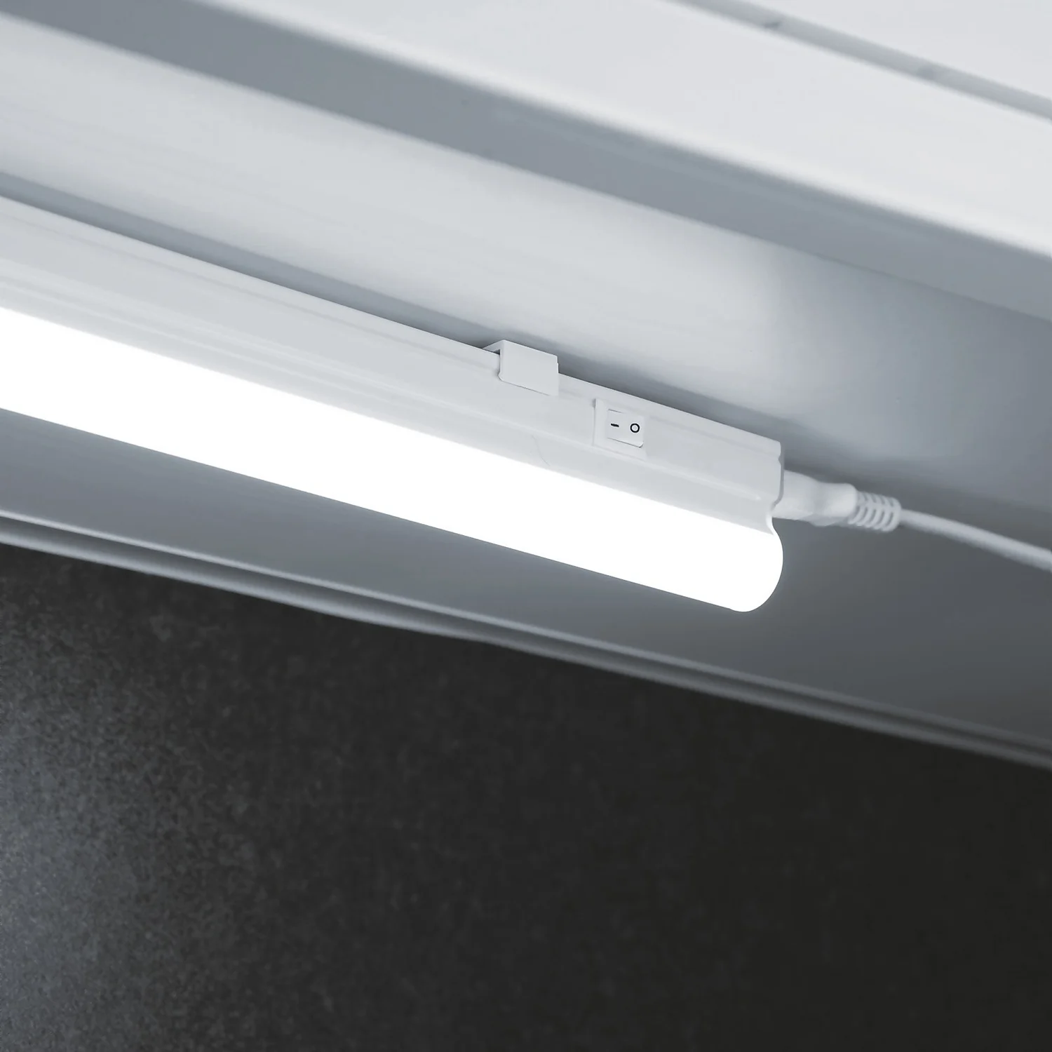 Arlec 4W Cool White Bar Light - Image 5