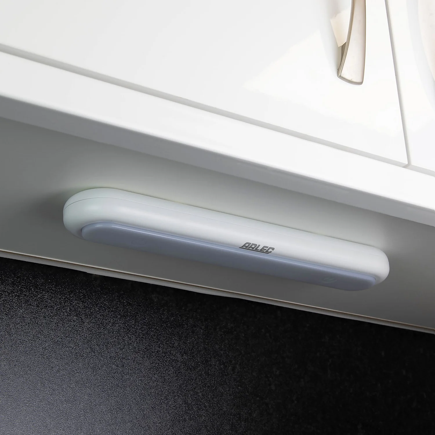 Arlec Large Push Light - Image 3