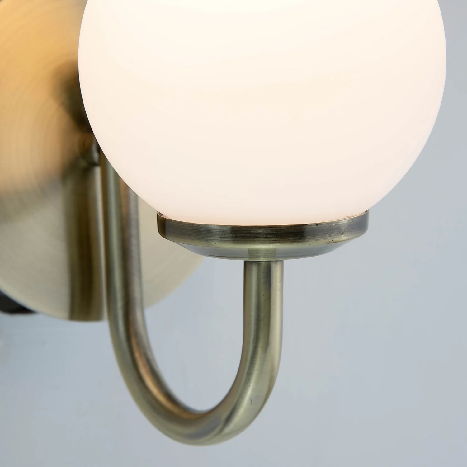 Victoria 6w Antique Brass LED Bathroom Wall Light - Image 8