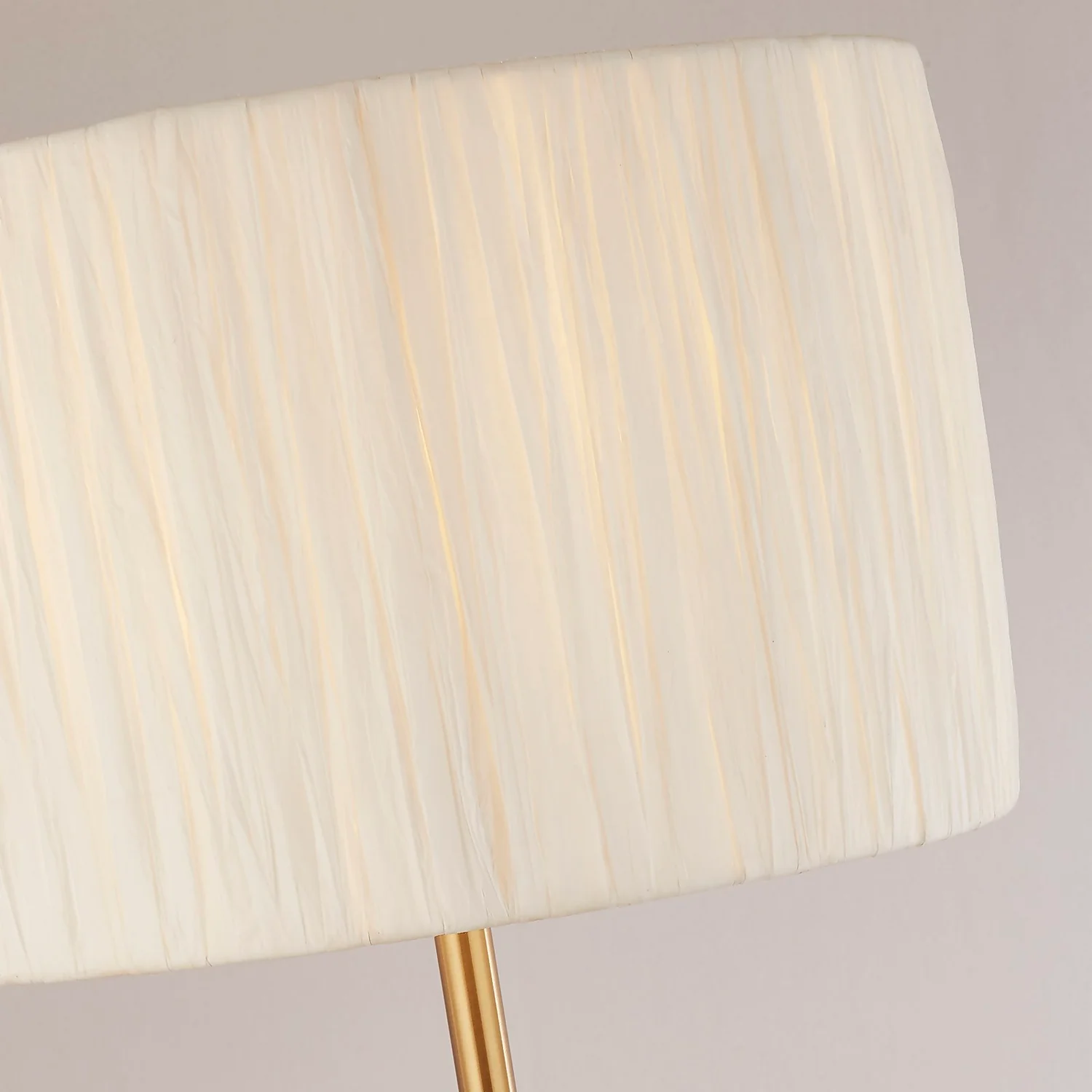 Raffia Floor Lamp - White & Gold - Image 4