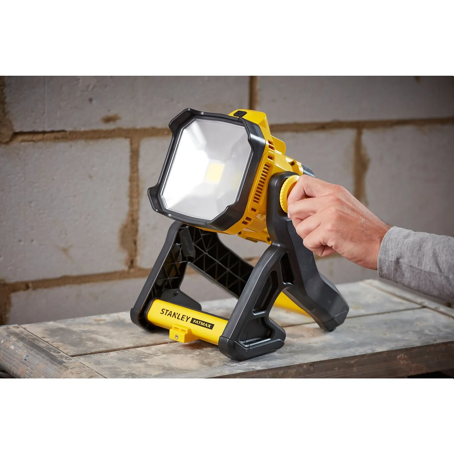 STANLEY FATMAX 18V V20 Area Light (no Battery Included) - Image 6
