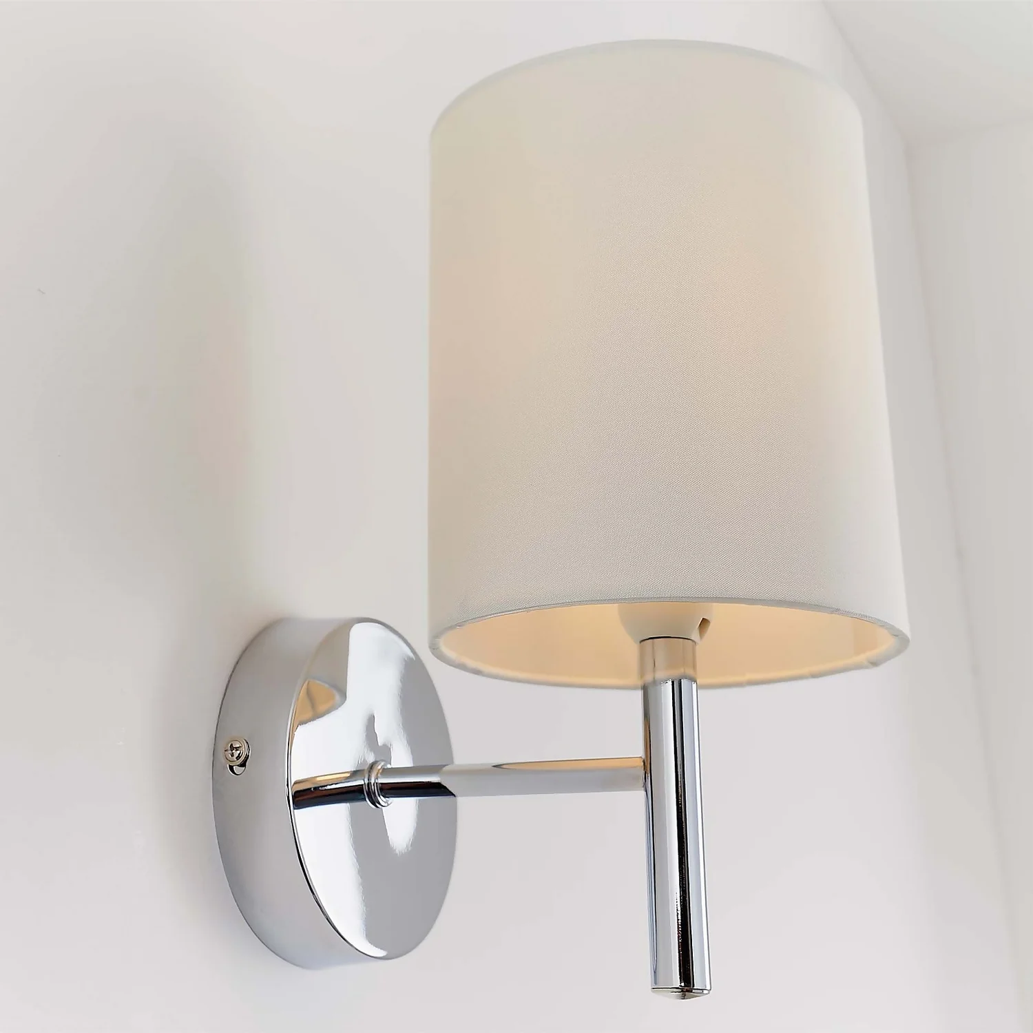 Kari Wall Light - Chrome