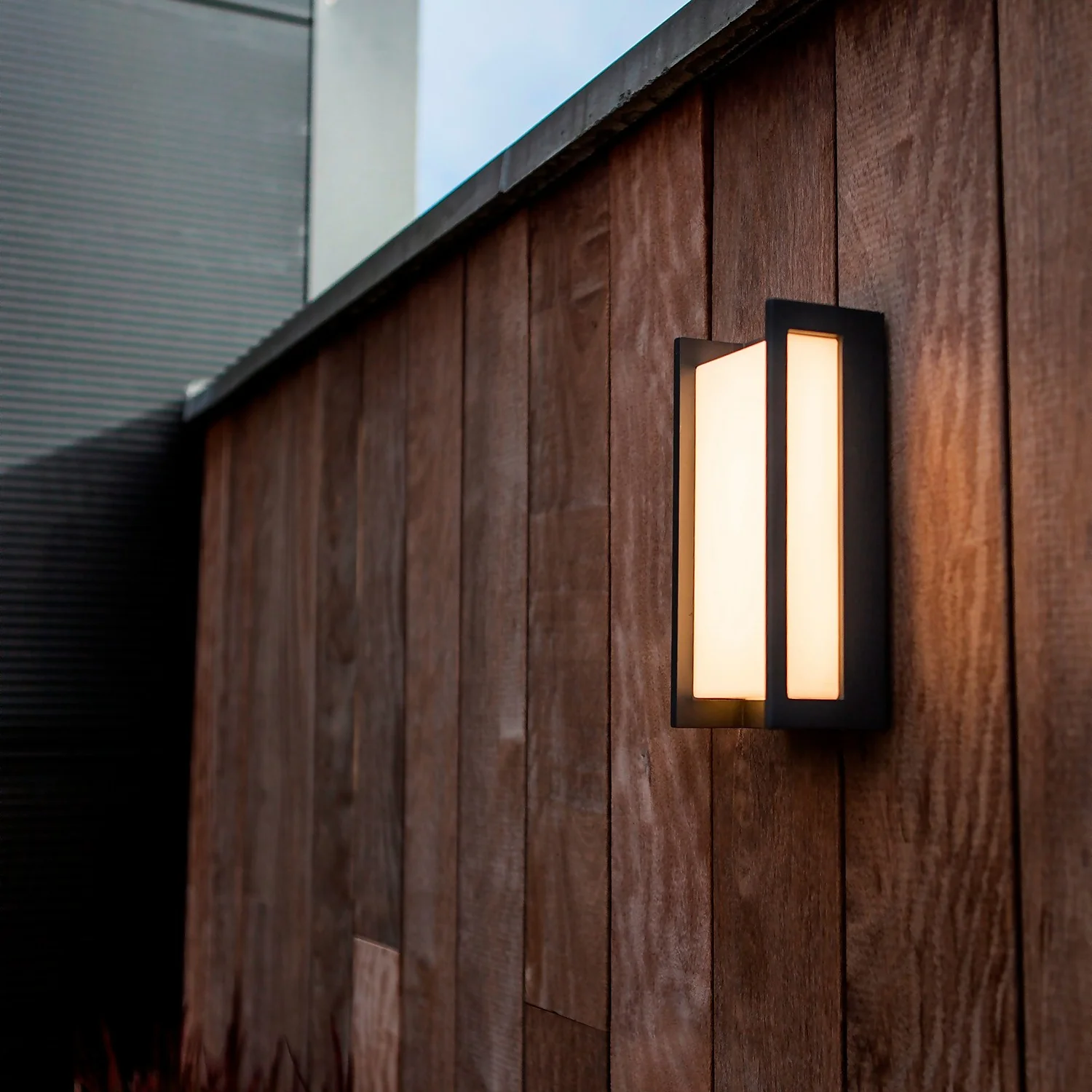 Lutec Qubo LED Rectangle Outdoor Wall Light - Anthracite - Image 4