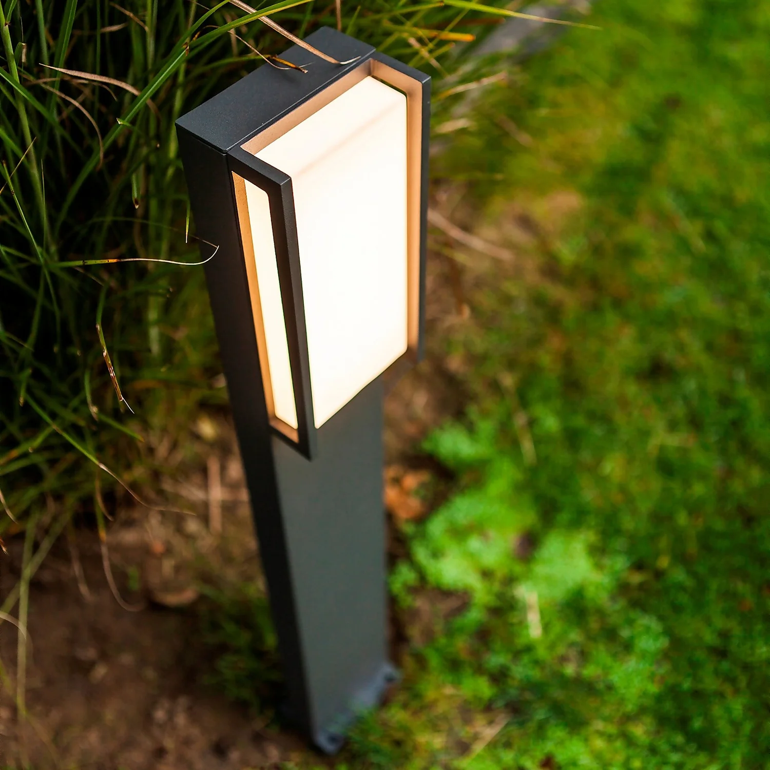 Lutec Qubo LED Outdoor Bollard Light - Anthracite - Image 3