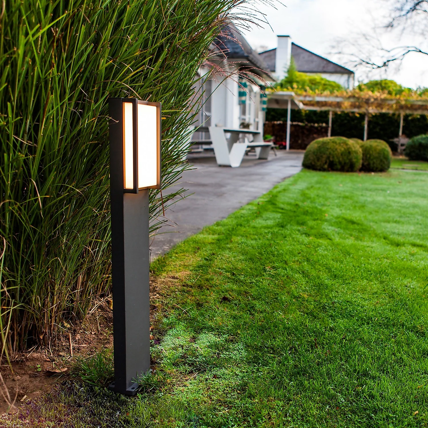 Lutec Qubo LED Outdoor Bollard Light - Anthracite - Image 5